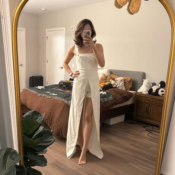 Alice + Olivia Pants - NWT Alice and Olivia high low romper dress